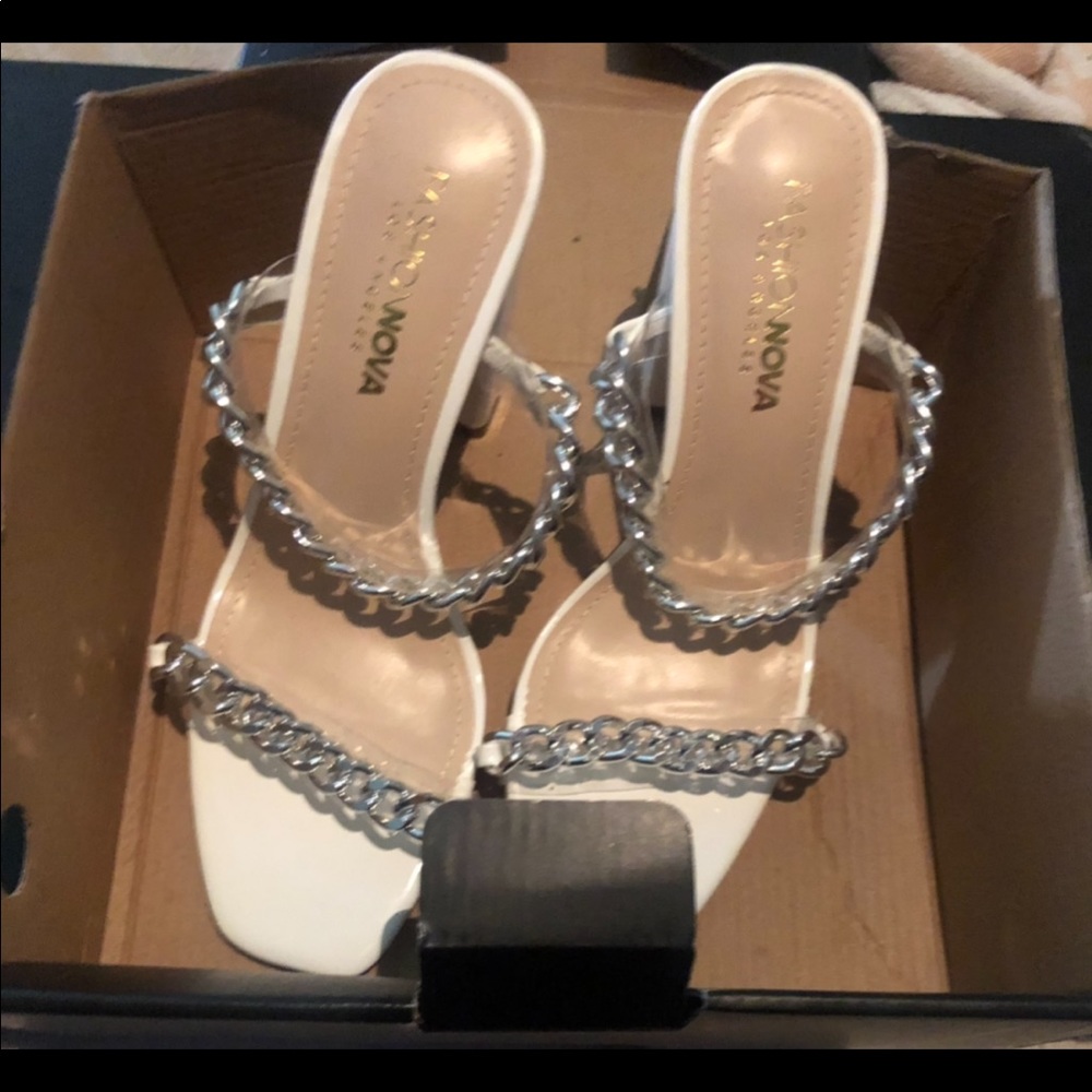women sandals